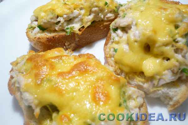 Горячие бутерброды c курицей Горячие бутерброды c курицей