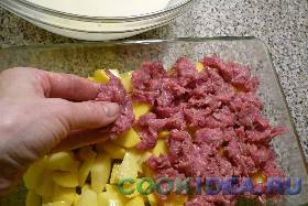 Картофель и лук очищаем и ... Картофель и лук очищаем и ...